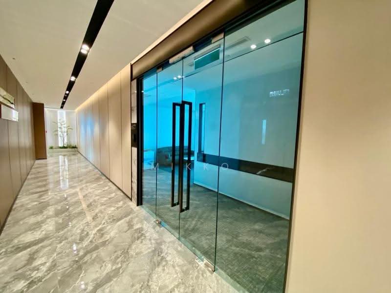 Office for Rent in Tun Razak Exchange (Kuala Lumpur) - Mikko Ng - Corridor - PropertyGuru.com.my