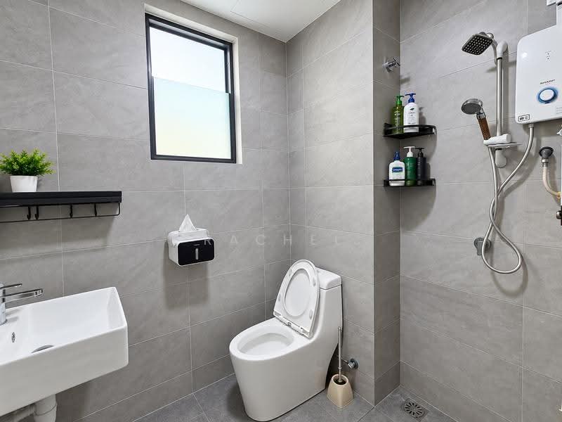 Service Residence for Rent at SUNSURIA FORUM SERVICED APARTMENT - Rachel Too - Bathroom - PropertyGuru.com.my