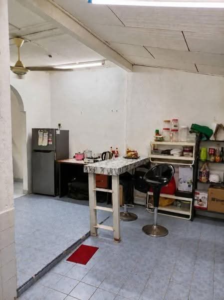 1-storey Terraced House for Sale in Taman Universiti (Skudai) - Sufi Norman - Kitchen - PropertyGuru.com.my
