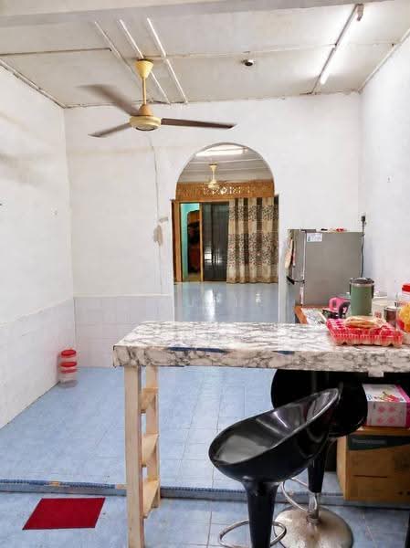 1-storey Terraced House for Sale in Taman Universiti (Skudai) - Sufi Norman - Kitchen - PropertyGuru.com.my