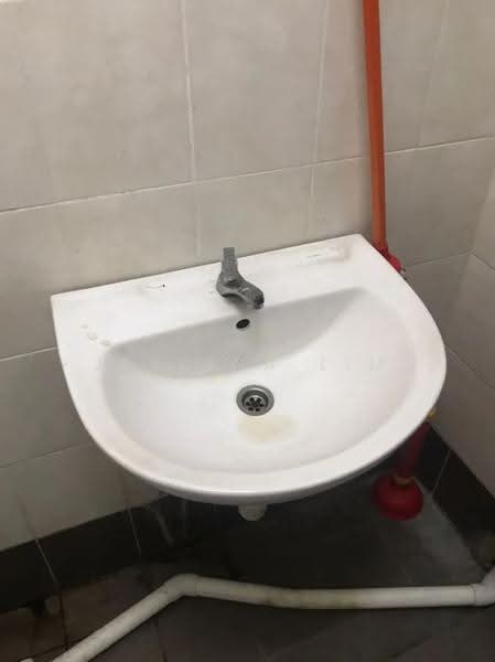 Kedai untuk Disewa di Jalan Kuching (Kuala Lumpur) - Jessica Lim - Bathroom - PropertyGuru.com.my