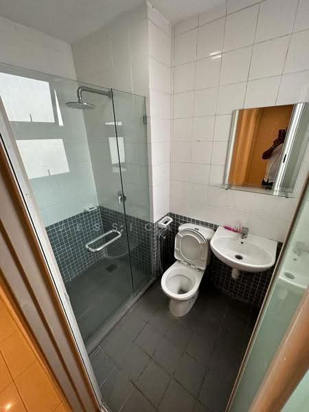 Kondominium untuk Disewa di Surian Condominium - Jessica Lim - Bathroom - PropertyGuru.com.my