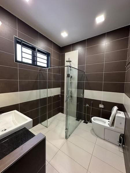 Bungalow House for Sale in Bandar Seri Alam (Masai) - Calvin Wong - Bathroom - PropertyGuru.com.my