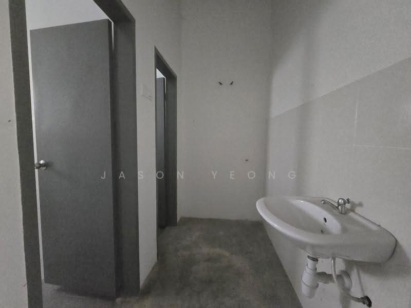 Kedai untuk Disewa di Taman Bayu Perdana (Klang) - Jason Yeong - Bathroom - PropertyGuru.com.my
