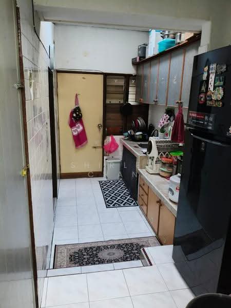 2-storey Terraced House for Sale in Taman Sri Watan (Ampang) - Shirley Chan - Kitchen - PropertyGuru.com.my