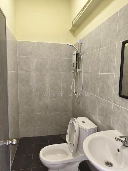 Pangsapuri untuk Disewa di Kayangan Apartment - Raymond Siow - Bathroom - PropertyGuru.com.my