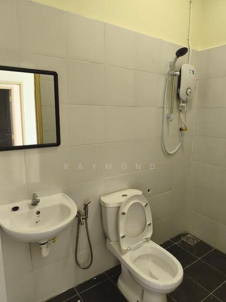 Pangsapuri untuk Disewa di Kayangan Apartment - Raymond Siow - Bathroom - PropertyGuru.com.my