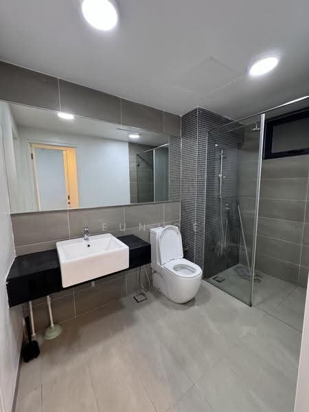Apartment for Rent at V Residence Suites @ Sunway Velocity - Eunice Tay - Bathroom - PropertyGuru.com.my