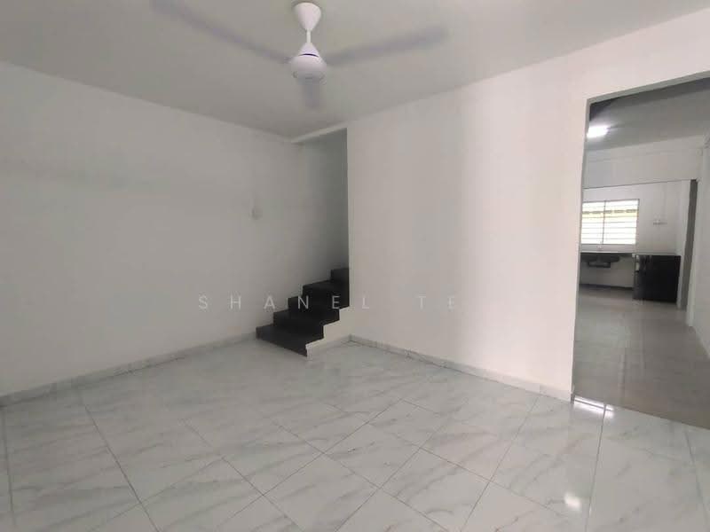 Rumah Teres 2-Tingkat untuk Dijual di Taman Kluang Barat (Kluang) - Shanel Tee - Living Room - PropertyGuru.com.my