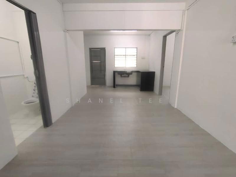 Rumah Teres 2-Tingkat untuk Dijual di Taman Kluang Barat (Kluang) - Shanel Tee - Bathroom - PropertyGuru.com.my