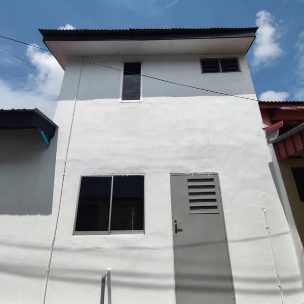 Rumah Teres 2-Tingkat untuk Dijual di Taman Kluang Barat (Kluang) - Shanel Tee - Exterior - PropertyGuru.com.my