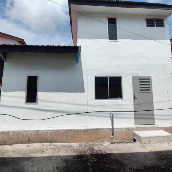 Rumah Teres 2-Tingkat untuk Dijual di Taman Kluang Barat (Kluang) - Shanel Tee - Exterior - PropertyGuru.com.my