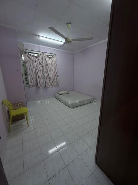 Rumah Teres 2-Tingkat untuk Disewa di Mutiara Rini (Skudai) - Ah Liang - Bedroom - PropertyGuru.com.my