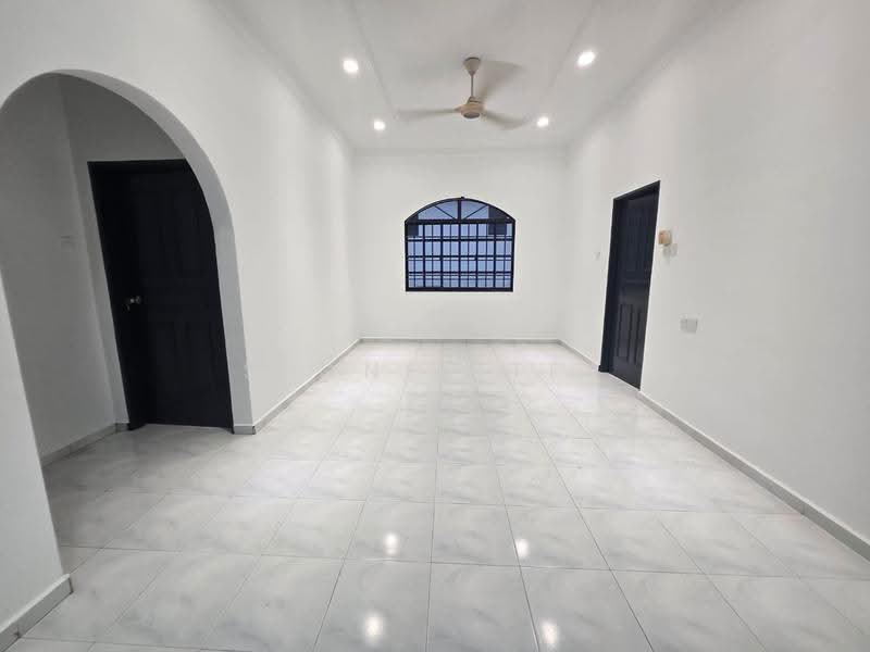Rumah Berkembar untuk Dijual di Taman Sri Kluang (Kluang) - Shanel Tee - Interior - PropertyGuru.com.my