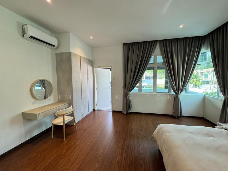 Bungalow House untuk Disewa di Bemban (Melaka) - Chin Siang Fong - Master Bedroom - PropertyGuru.com.my
