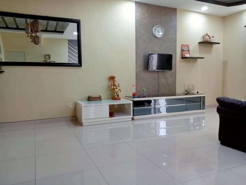 Rumah Teres 2-Tingkat untuk Disewa di Kluang (Johor) - Shanel Tee - Living Room - PropertyGuru.com.my