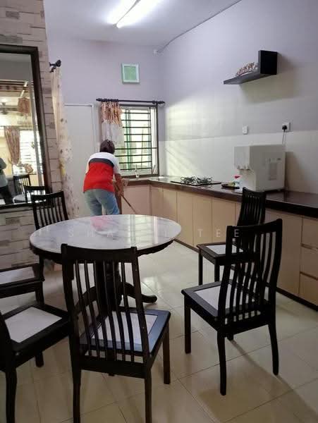 Rumah Teres 2-Tingkat untuk Disewa di Kluang (Johor) - Shanel Tee - Kitchen - PropertyGuru.com.my
