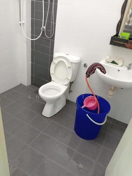 Rumah Teres 2-Tingkat untuk Disewa di Kluang (Johor) - Shanel Tee - Bathroom - PropertyGuru.com.my