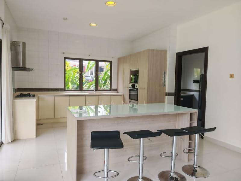 Bungalow House for Rent in Valencia (Sungai Buloh) - Chanel Lee - Kitchen - PropertyGuru.com.my