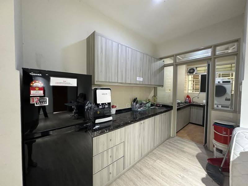 Kondominium untuk Disewa di Platinum Lake PV 13 - Yang . - Kitchen - PropertyGuru.com.my