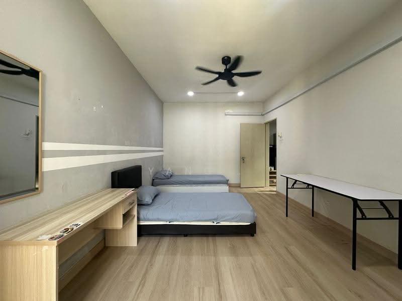 Kondominium untuk Disewa di Platinum Lake PV 13 - Yang . - Bedroom - PropertyGuru.com.my