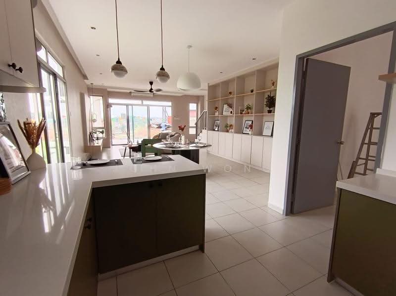 Rumah Teres 2-Tingkat untuk Dijual di Seremban 2 (Seremban) - John Wong - Living Room - PropertyGuru.com.my