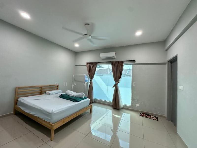 Rumah Teres 2-Tingkat untuk Dijual di Taman Pura Kencana (Batu Pahat) - Shanel Tee - Bedroom - PropertyGuru.com.my