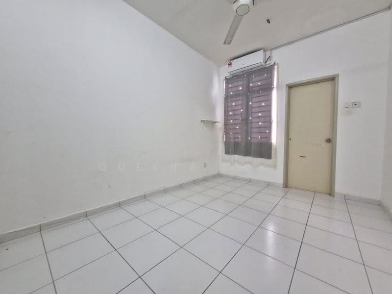 Rumah Teres 2-Tingkat untuk Dijual di Taman Desa Tebrau (Tebrau) - Queena Thye - Interior - PropertyGuru.com.my