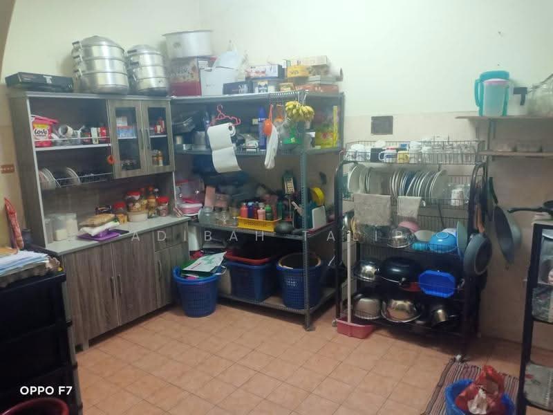 2-storey Terraced House for Sale in Bandar Bukit Puchong (Puchong) - Adibah Talip - Kitchen - PropertyGuru.com.my