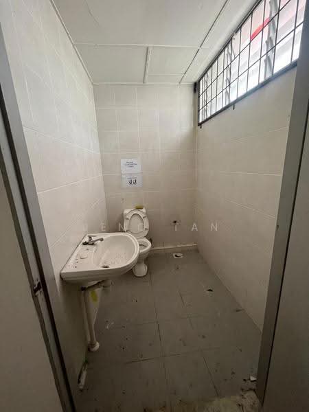 Shop / Office for Rent in Kuching (Sarawak) - Jeno Tan - Bathroom - PropertyGuru.com.my