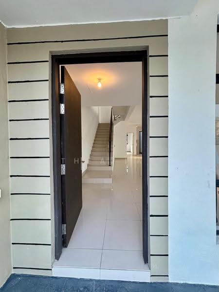 2-storey Terraced House for Rent in Taman Bukit Aliff (Tampoi) - Thea Lai - Entrance - PropertyGuru.com.my