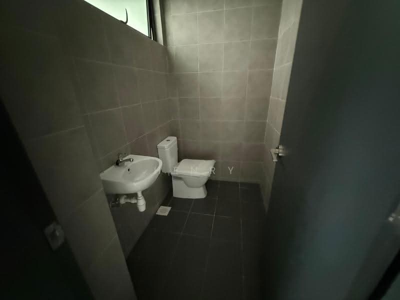 Semi-Detached House for Sale in Cyberjaya (Selangor) - Henry Liew - Bathroom - PropertyGuru.com.my