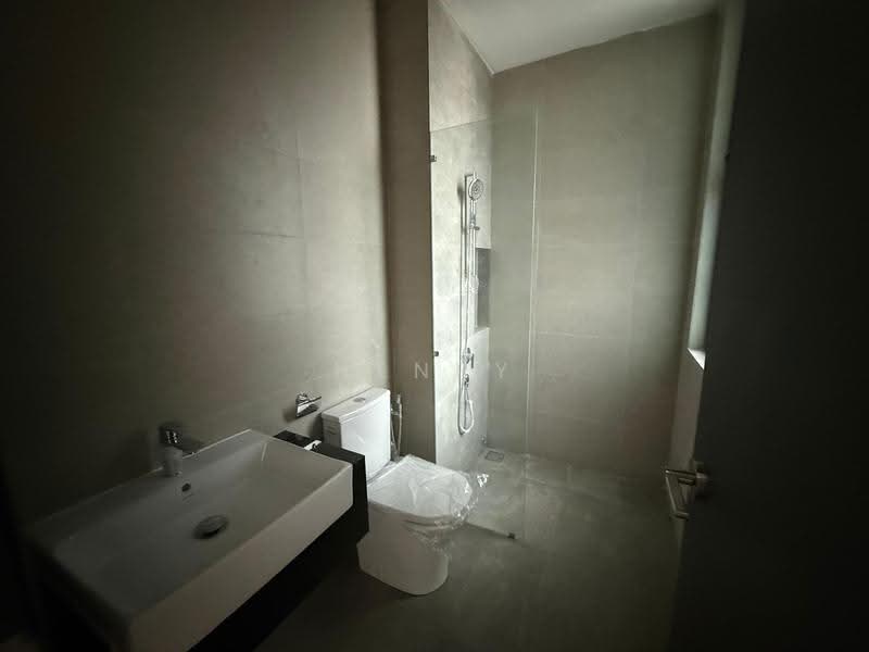 Semi-Detached House for Sale in Cyberjaya (Selangor) - Henry Liew - Bathroom - PropertyGuru.com.my