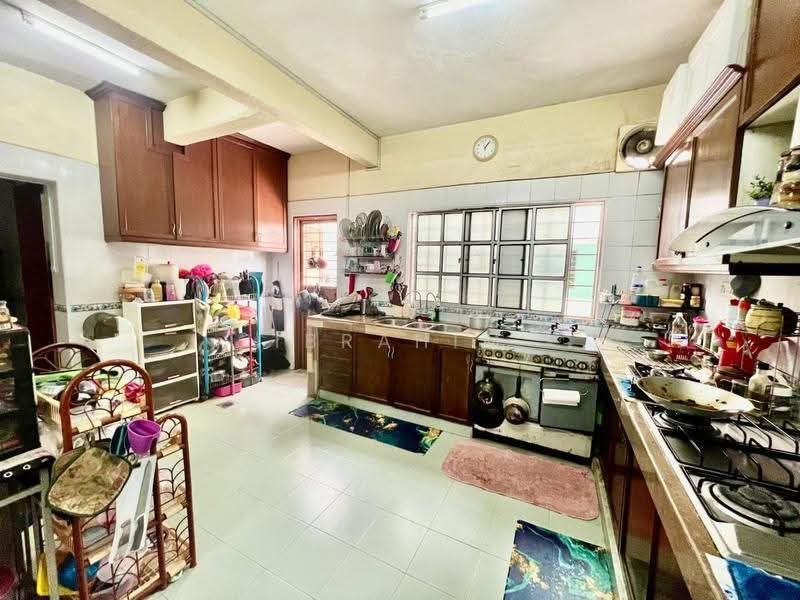 Rumah Teres 2-Tingkat untuk Dijual di Bandar Sri Damansara (Selangor) - Ibrahim Iderus - Kitchen - PropertyGuru.com.my