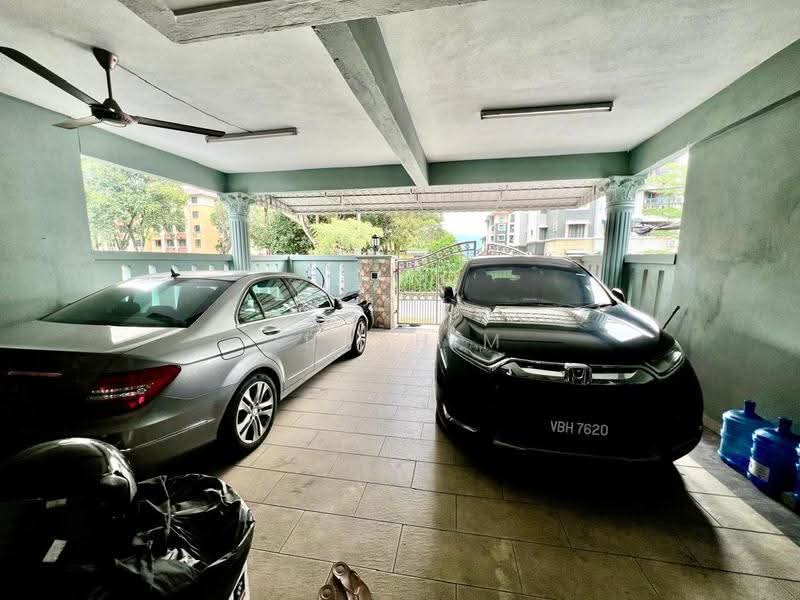 Rumah Teres 2-Tingkat untuk Dijual di Bandar Sri Damansara (Selangor) - Ibrahim Iderus - Car Park - PropertyGuru.com.my