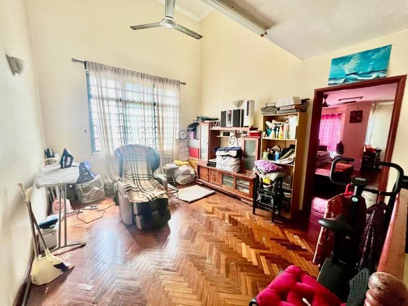 Rumah Teres 2-Tingkat untuk Dijual di Bandar Sri Damansara (Selangor) - Ibrahim Iderus - Living Room - PropertyGuru.com.my