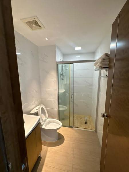 Condominium for Rent at Carnelian Tower 1 - Cherry Tan - Bathroom - PropertyGuru.com.my