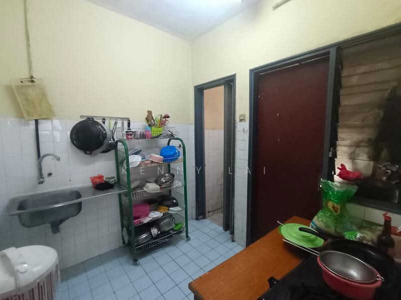 Flat for Sale at Taman Kosas - Kenny Lai - Kitchen - PropertyGuru.com.my