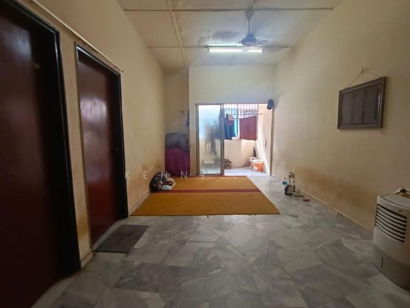 Flat for Sale at Taman Kosas - Kenny Lai - Living Room - PropertyGuru.com.my