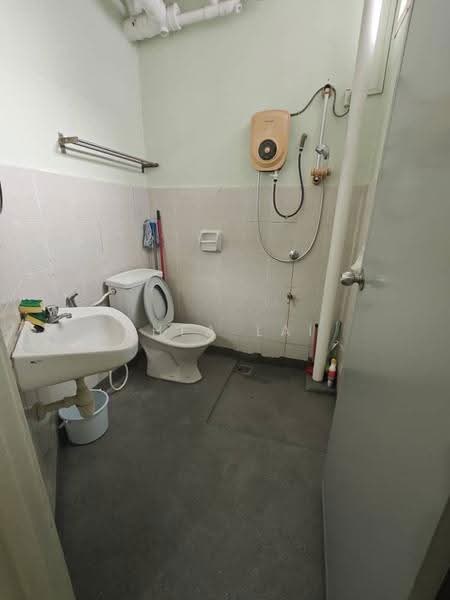 Apartment for Rent at Lake View Suites - Thea Lai - PropertyGuru.com.my