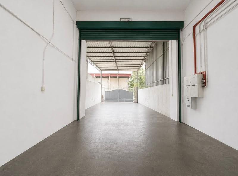 Factory for Rent in Taman Mount Austin (Tebrau) - Eva Tan - Entrance - PropertyGuru.com.my