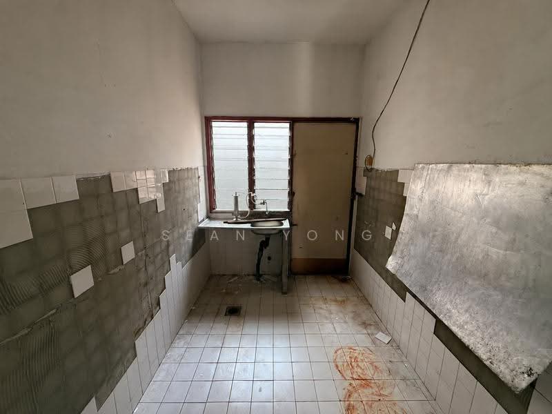 Rumah Teres 2-Tingkat untuk Dijual di Taman Indah Perdana (Kepong) - Sean Yong - Kitchen - PropertyGuru.com.my