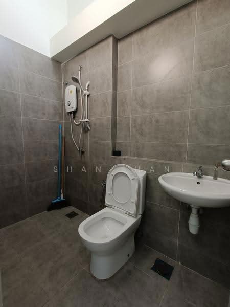 Rumah Teres 2-Tingkat untuk Dijual di Cybersouth (Dengkil) - Shan Shan - Bathroom - PropertyGuru.com.my