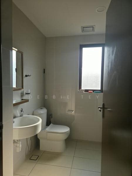 2-storey Terraced House for Rent in Diamond City (Semenyih) - Debbie Tey - Bathroom - PropertyGuru.com.my