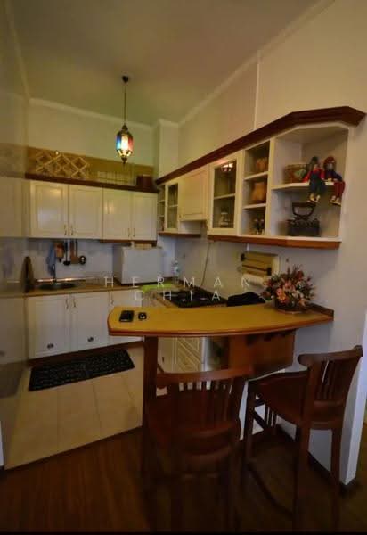 Pangsapuri untuk Dijual di Bunga Raya Apartment - Herman Chia - Kitchen - PropertyGuru.com.my