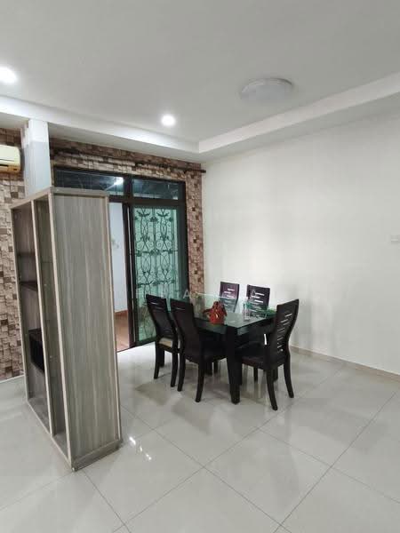 Cluster House for Rent in Taman Austin Heights (Tebrau) - Thea Lai - Dining Room - PropertyGuru.com.my