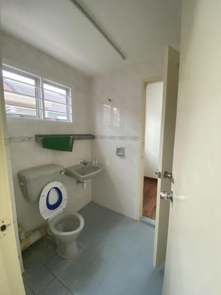 Terraced House for Sale in TAMAN PUCHONG UTAMA (Puchong) - Chloe Kok - Bathroom - PropertyGuru.com.my