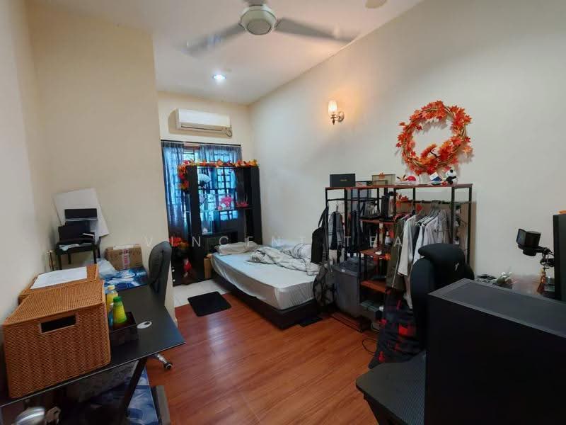 Rumah Teres 2-Tingkat untuk Disewa di Skudai (Johor) - Vincent Tea - Bedroom - PropertyGuru.com.my