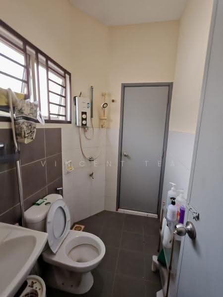 Rumah Teres 2-Tingkat untuk Disewa di Skudai (Johor) - Vincent Tea - Bathroom - PropertyGuru.com.my
