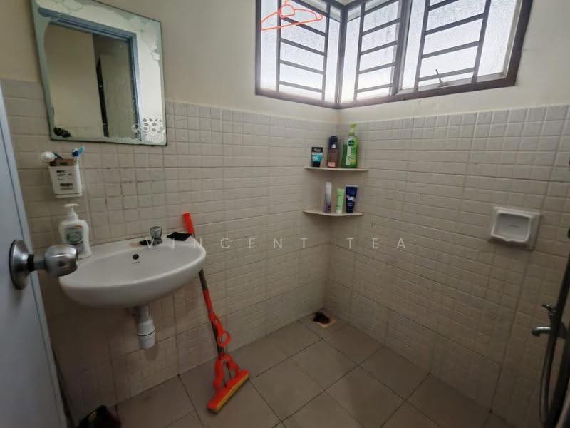 Rumah Teres 2-Tingkat untuk Disewa di Skudai (Johor) - Vincent Tea - Bathroom - PropertyGuru.com.my